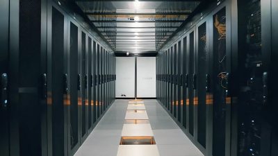 Veri yükünün artması ve uygulamaların daha fazla kaynak talep etmesi,