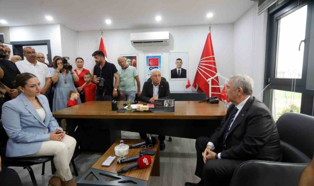 Mansur Yavaş: “İktidarı değiştirip aynı hukuksuzlukları biz yapacaksak peşin peşin söylememiz lazım, hiç değişmesin daha iyi” Ankara Büyükşehir Belediye Başkanı Mansur Yavaş, partisinin Antalya İl Başkanlığı