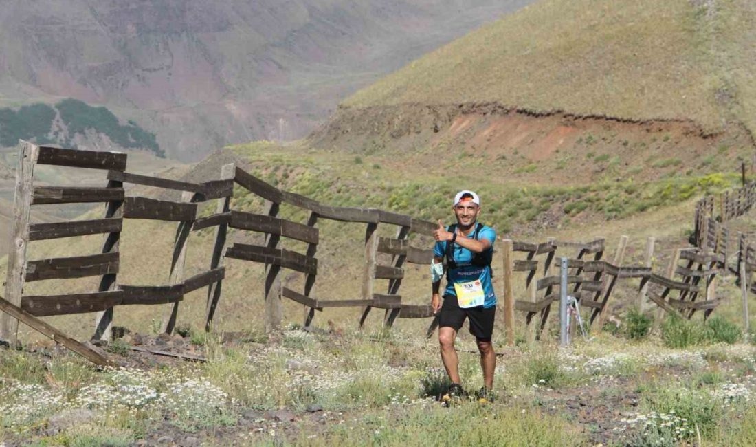 Palandöken’in zirvesine zorlu koşu Palandöken Dağı’nda sporcuların katılımıyla düzenlenen “Run to Stars-Yüksek İrtifa Koşusu”