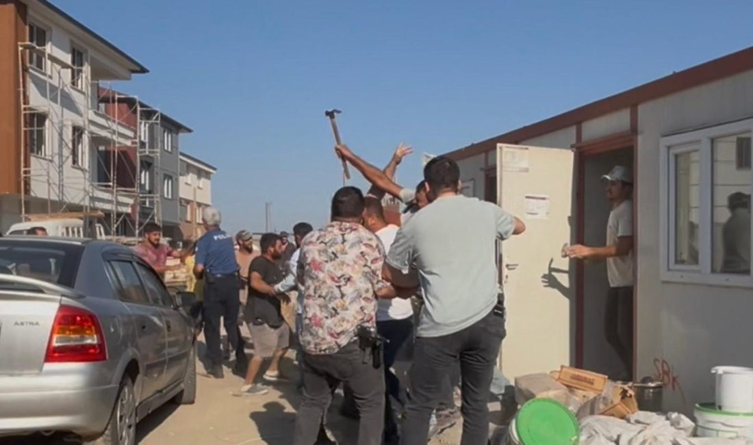 Tekirdağ’ın Çorlu ilçesinde keser, tahta, tekme ve yumrukların havada uçuştuğu
