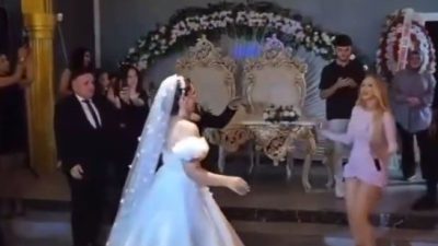 Dünyaca ünlü Rumen şarkıcı Otilia, özel bir organizasyona katılmak üzere