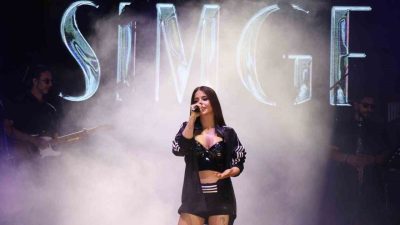 Denizli Motorlu Taşıtlar (DEMOT) Fuarı kapsamında sahne alan Ceren Özdemir