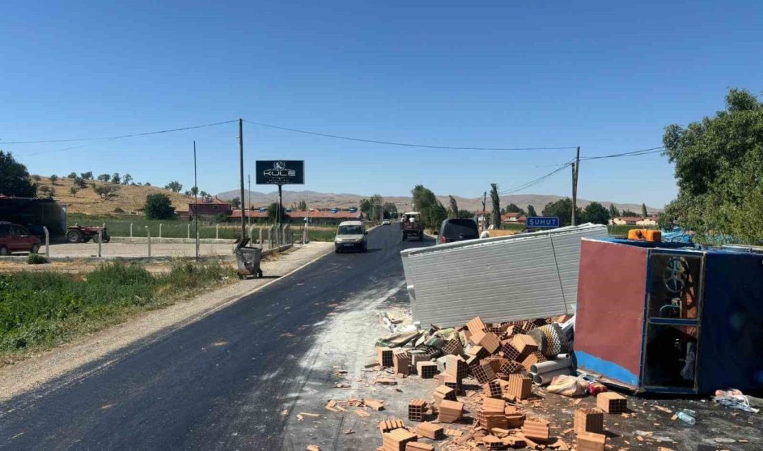 Şuhut’ta patpat devrildi: 5 kişi yaralandı Afyonkarahisar’ın Şuhut ilçesinde tarım aracı olan patpatın devrilmesi sonucu meydana