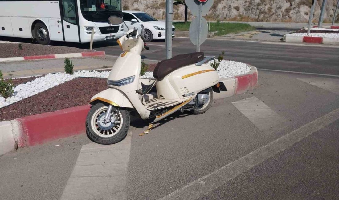 Tavşanlı’da trafik kazası, 2 yaralı Kütahya’nın Tavşanlı ilçesinde 2 motosikletin çarpışması sonucu meydana gelen trafik