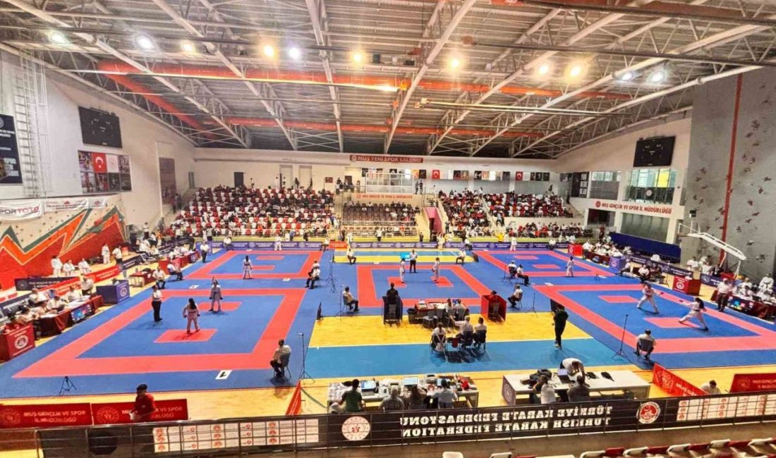 Türkiye Karate Premier Ligi’nin Muş etabı başladı Türkiye Karate Premier Ligi’nin dördüncü ayağı olan Erdoğan Bayram etabı