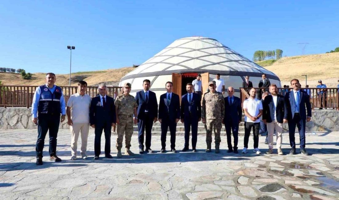 Bitlis’in Ahlat ilçesinde Malazgirt Zaferi’nin 954. yıl dönümü anma etkinlikleri