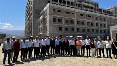 AK Parti Manisa Milletvekili Murat Baybatur, Salihli’de yapımı devam eden