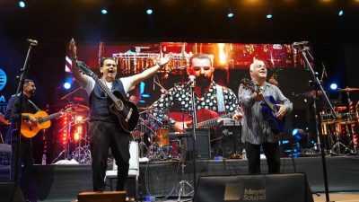 Didim’de konser veren dünyaca ünlü İspanyol müzik grubu Gipsy Kings’in