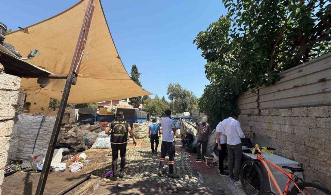 Antalya’da hurda ve ikinci el iş yerlerine eşzamanlı denetim: 8 iş yeri mühürlendi Antalya’da hırsızlıktan elde edilen suç eşyalarının satışını önlemeye yönelik yapılan