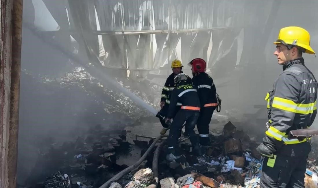 Azerbaycan’ın başkenti Bakü’de bulunan Sederek Alışveriş Merkezi’nin deposunda yerel saatle
