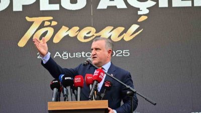 Gençlik ve Spor Bakanı Osman Aşkın Bak, Türkiye’de bir spor