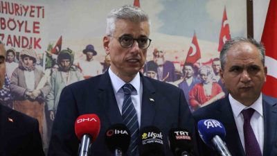 UŞAK (İHA) – Sağlık Bakanı Kemal Memişoğlu, Cumhurbaşkanı Recep Tayyip