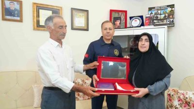 İçişleri Bakanı Ali Yerlikaya, şehit ailesi ziyareti sırasında Cumhurbaşkanı Recep