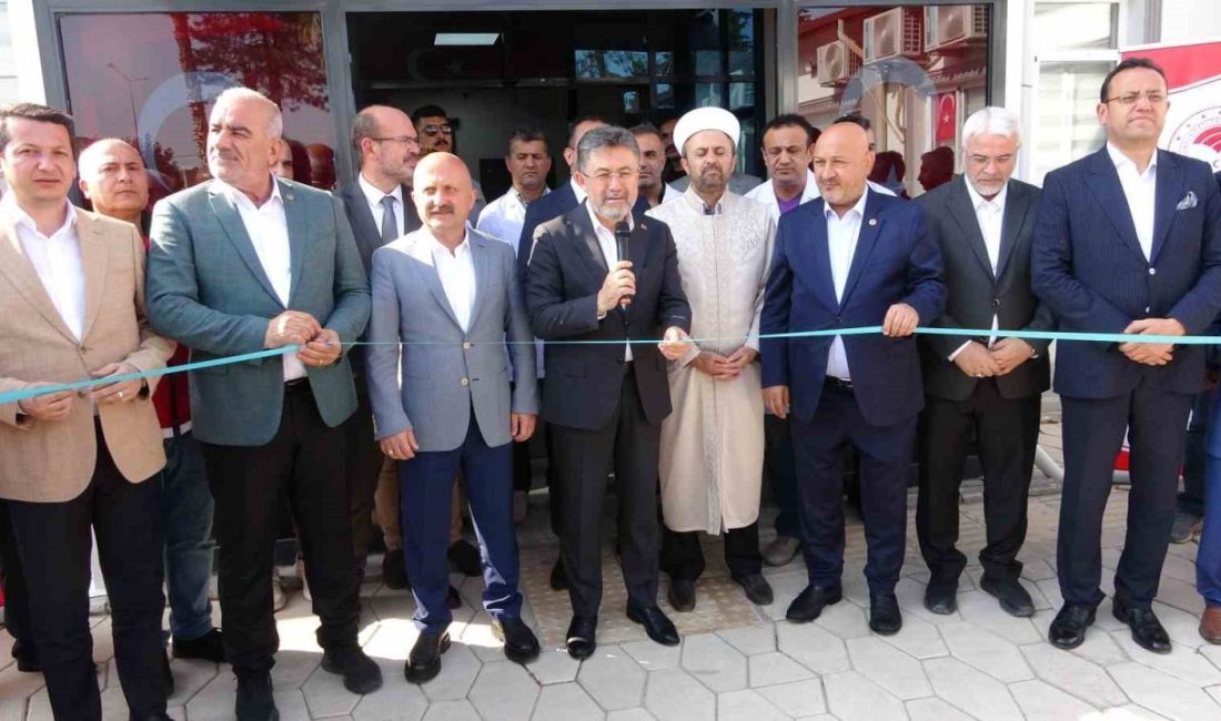 Bakan Yumaklı, Adıyaman Tohum Sertifikasyon Test Merkezi’nin açılışını yaptı Tarım ve Orman Bakanı İbrahim Yumaklı, Adıyaman’da yapımı tamamlanan Tohum