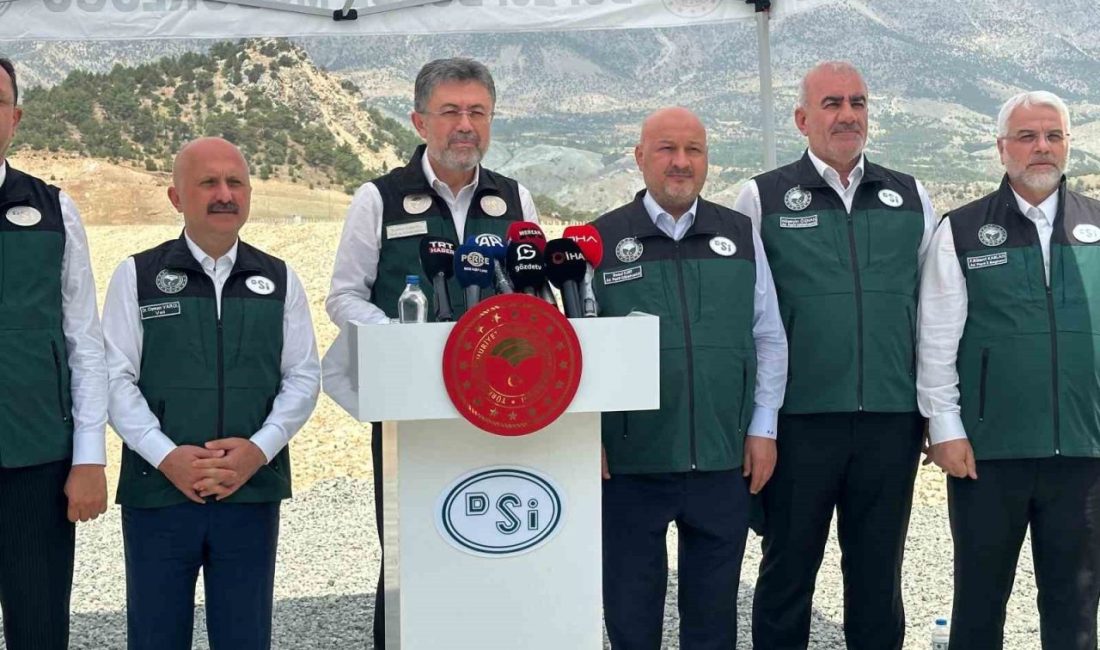 Bakan Yumaklı: “Türkiye olarak su stresi çeken ülkeler kategorisindeyiz” Adıyaman’da bulunan Çetintepe Barajında incelemelerde bulunan Tarım ve Orman Bakanı
