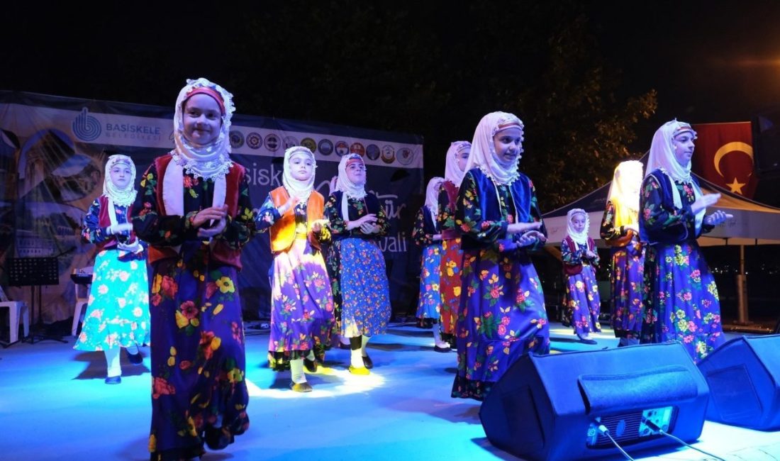 Başiskele’de yöresel kültürler festivalde buluştu Başiskele Belediyesi tarafından bu yıl 3’üncüsü düzenlenen Yöresel Kültür Festivali,
