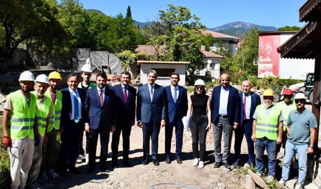 AK Parti Genel Başkan Yardımcısı ve Yerel Yönetimler Başkanı Mustafa