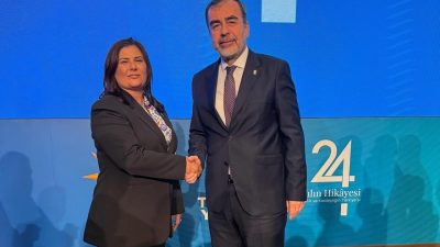 AK Parti Aydın il teşkilatının, Büyükşehir Belediye Başkanı Özlem Çerçioğlu’na