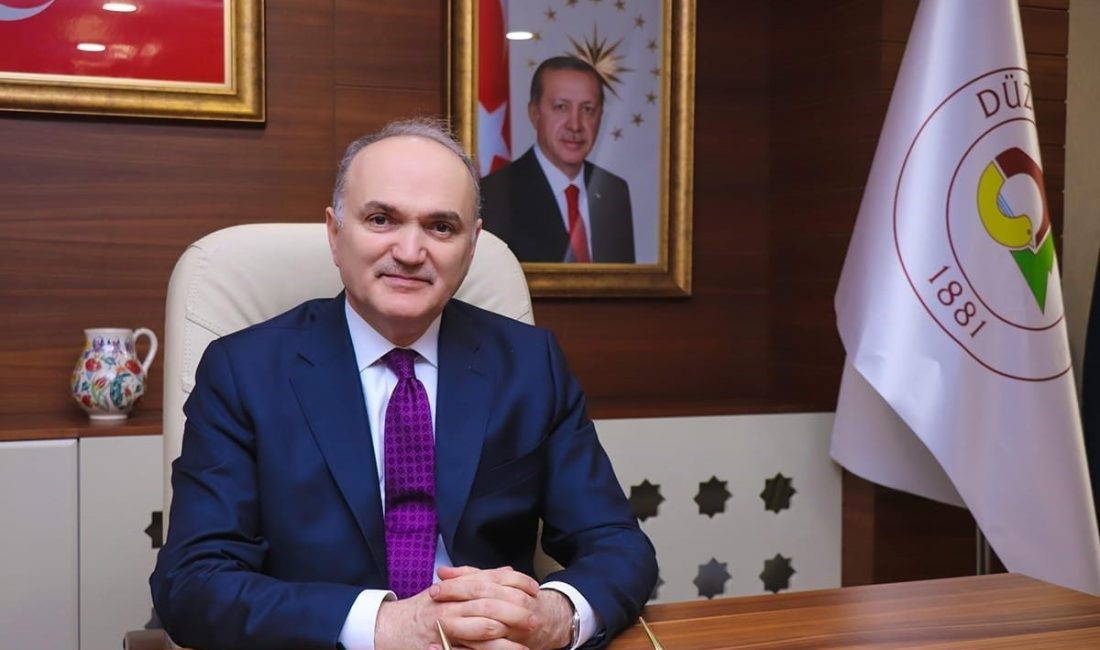 Düzce Belediye Başkanı Dr. Faruk Özlü, CHP’den istifa ederek AK