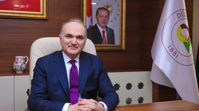 Düzce Belediye Başkanı Dr. Faruk Özlü, CHP’den istifa ederek AK