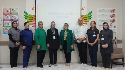 Bayburt Devlet Hastanesi gebe okulunda, gebelerin ağız ve diş sağlığını