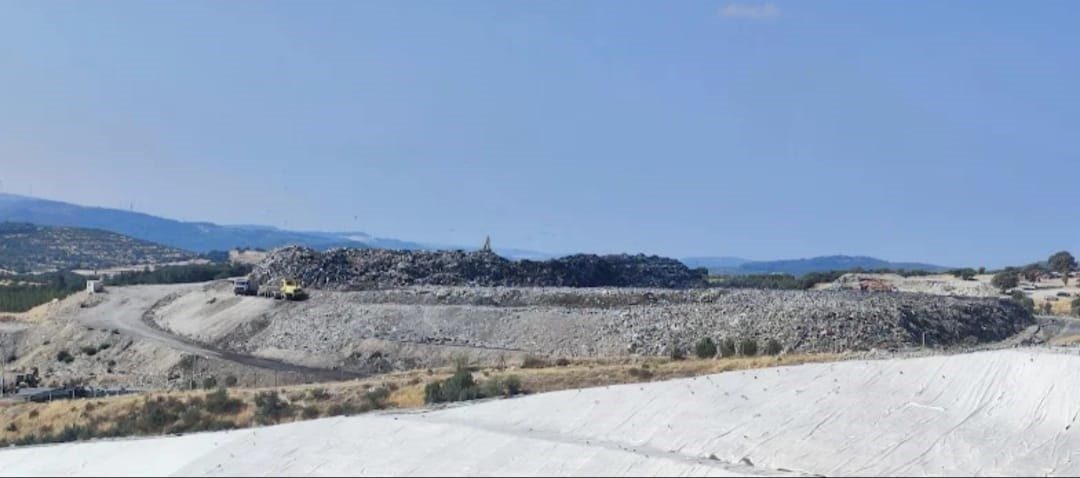 Bergama’da katı atık depolama ve bertaraf tesisi planı tartışmaları büyüyor.