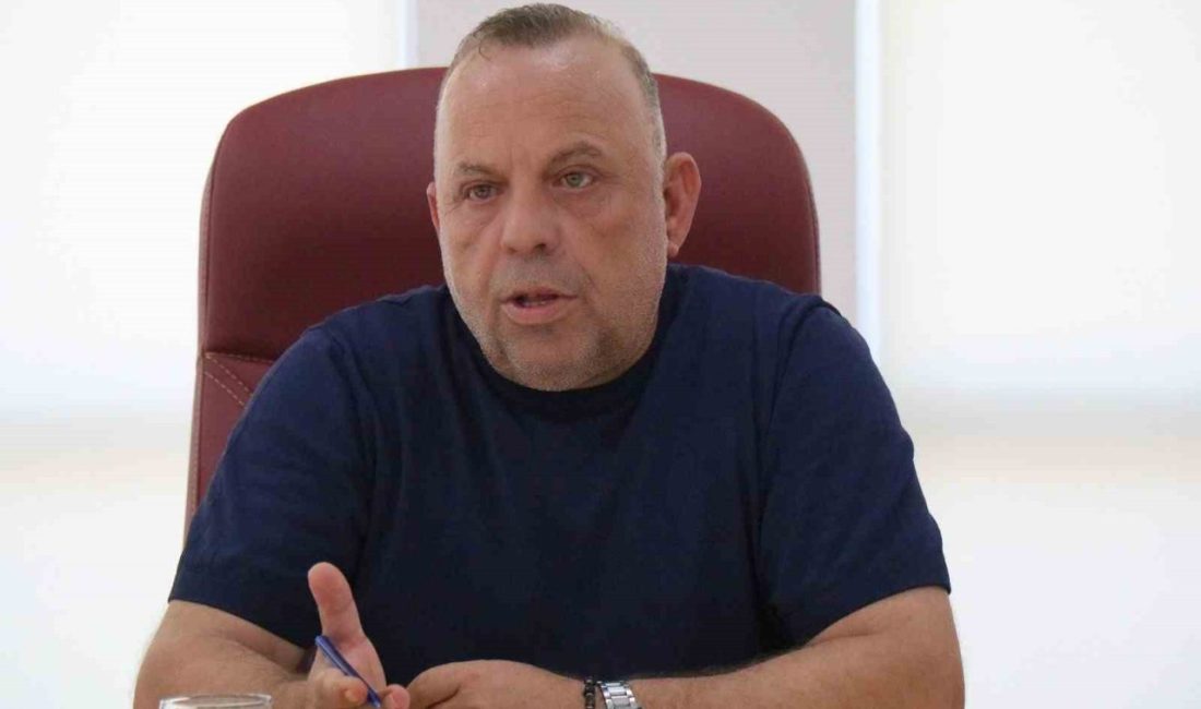 Bozdoğan Belediye Başkanı Özel: “Partimdeyim, hiçbir yere gittiğim yok” Hakkında çıkan parti değiştireceği iddialarına yanıt veren Bozdoğan Belediye Başkanı