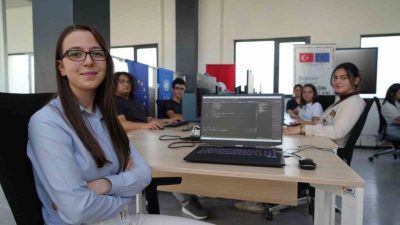 Erzurum Büyükşehir Belediyesi Dijital Gençlik Merkezi, 15-29 yaş arası gençlere