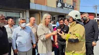 İzmir’in Buca ilçesinde yol kenarında biriken çöplerin tutuşması sonucu çıkan