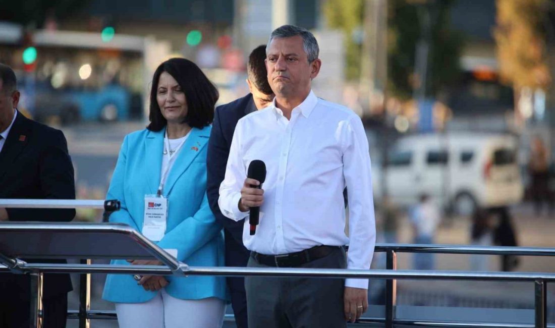 CHP Genel Başkanı Özgür Özel, Sivas’ta düzenlenen ‘Millet İradesine Sahip