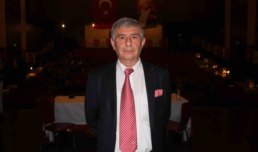 CHP Uşak Merkez İlçe Başkanı Uğur Dümen, “Örgütümüzün onurunu ve