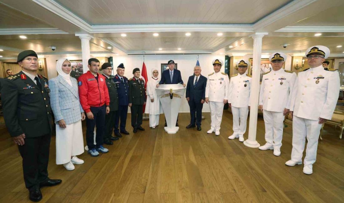 Cumhurbaşkanı Recep Tayyip Erdoğan, TEKNOFEST Mavi Vatan etkinlikleri kapsamında Savarona