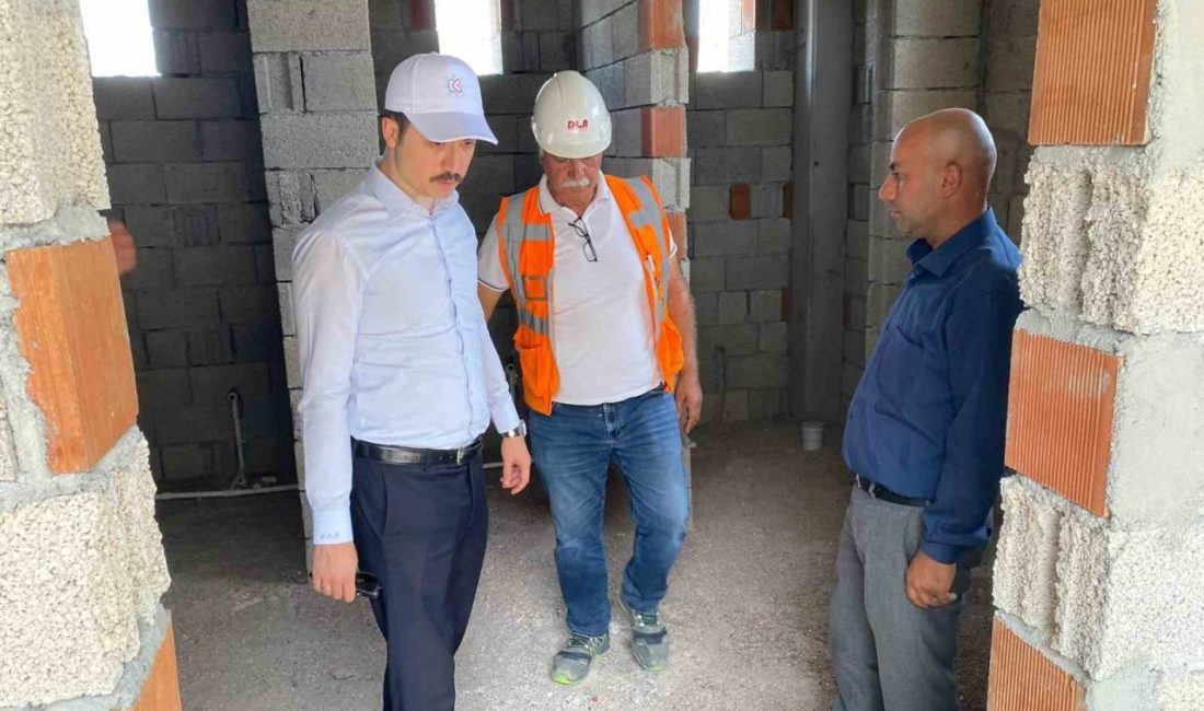 Digor’da Cami yapımı devam ediyor Digor’da Başköy caminin yapımı devam ediyor. Kaymakam Ahmed Tayyib Kahraman
