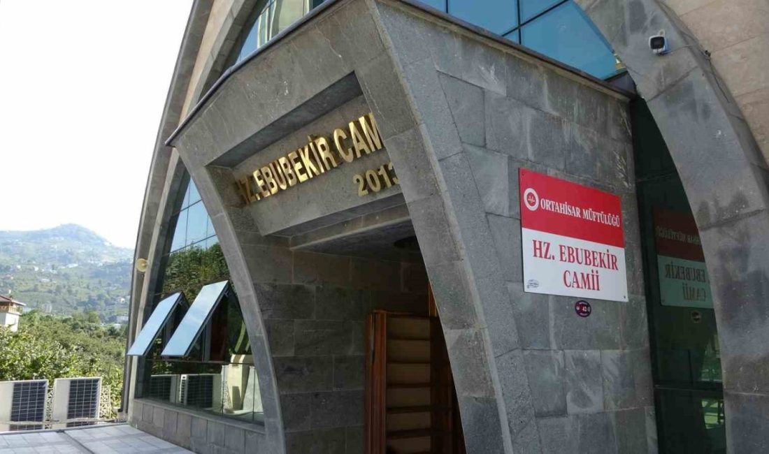 Trabzon’da, dünyada bir benzeri olmayan Hazreti Ebubekir Camii mimarisi ve