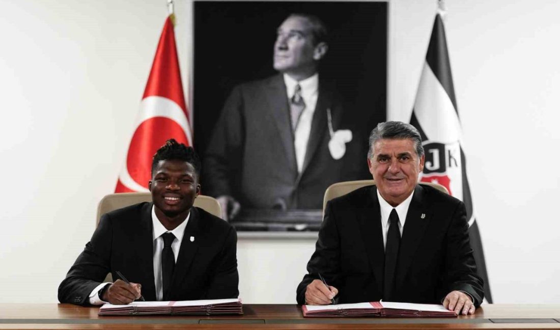 El Bilal Toure, resmen Beşiktaş’ta Beşiktaş, Malili futbolcu El Bilal Toure’yi kadrosuna kattı. Beşiktaş, El