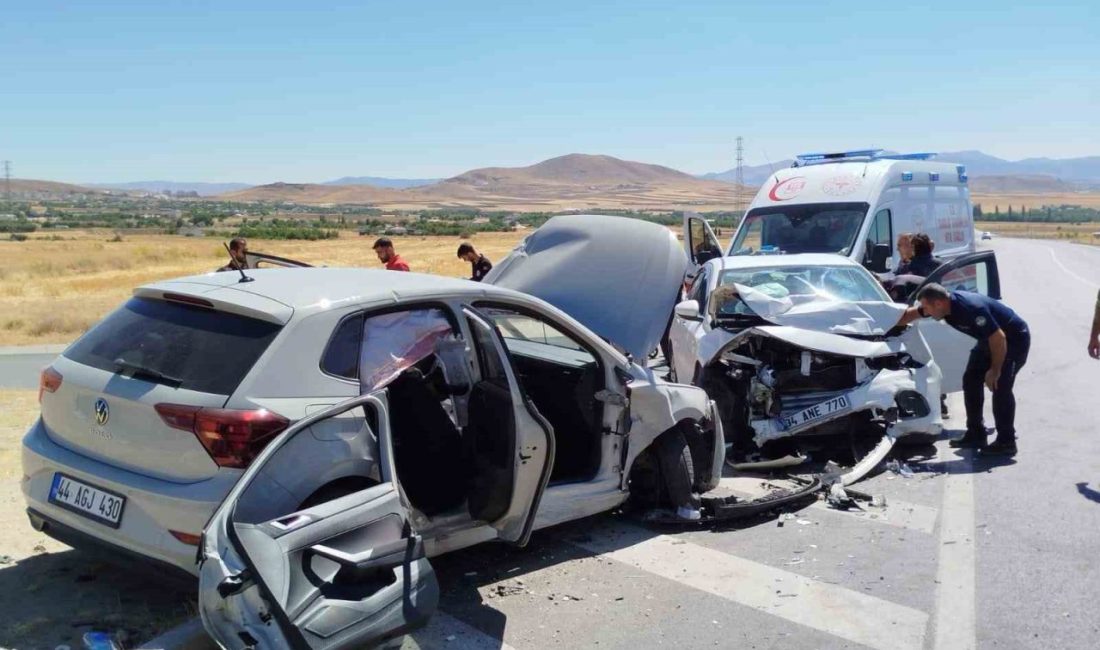 Elazığ’da 2 otomobilin çarpışması sonucu meydana gelen trafik kazasında biri