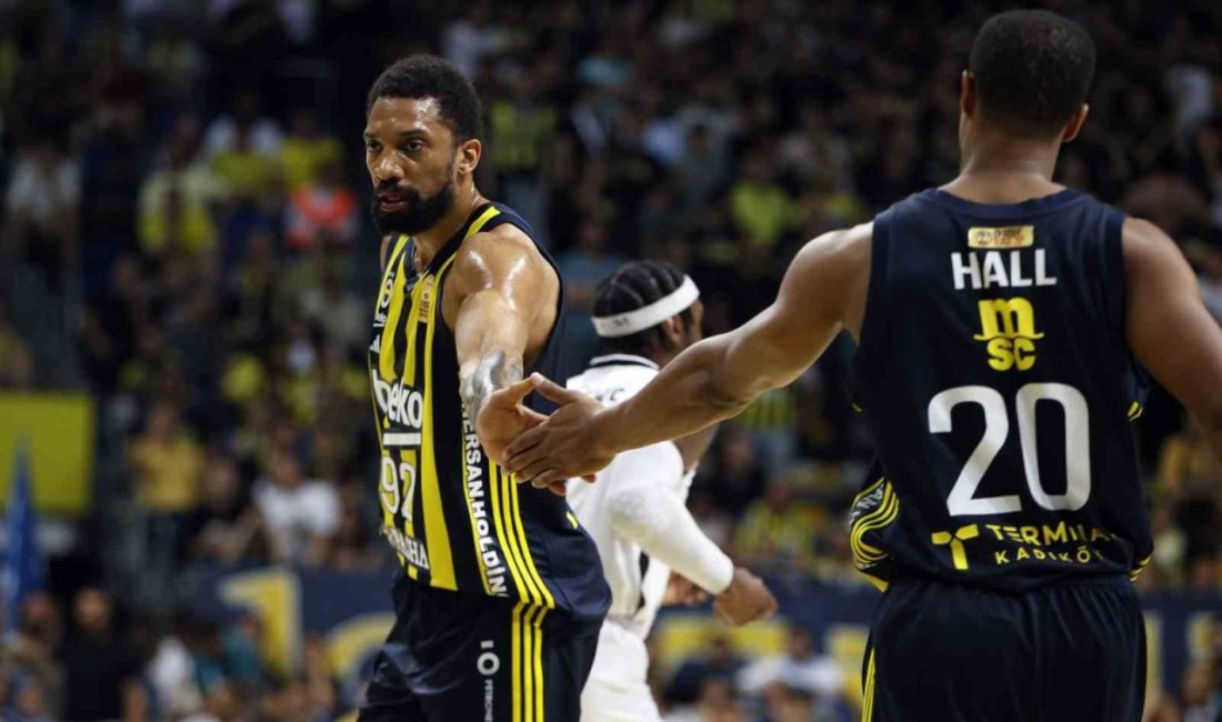 Fenerbahçe, Khem Birch’ün sözleşmesini 1 yıl uzattı Fenerbahçe Beko, Kanadalı basketbolcu Khem Birch’ün sözleşmesinin 1 yıl uzatıldığını