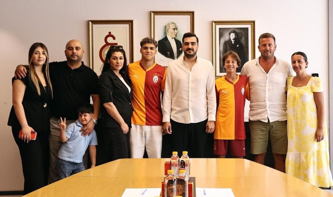 Galatasaray, futbol akademisine 7 futbolcu transfer etti. Sarı-kırmızılıların sosyal medya