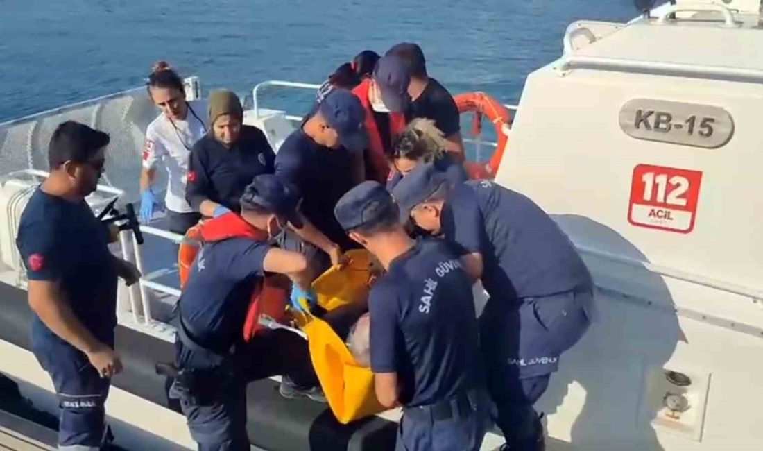 Gezi teknesinde rahatsızlanan vatandaşa Sahil Güvenlikten tıbbi tahliye Muğla’nın Fethiye ilçesi açıklarında seyreden gezi teknesinde rahatsızlanan vatandaş Sahil