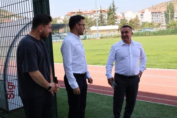İl Müdürü Demir, Bozüyük’teki spor tesislerini gezdi Bilecik Gençlik ve Spor İl Müdürü Ramazan Demir, Bozüyük’te bulunan