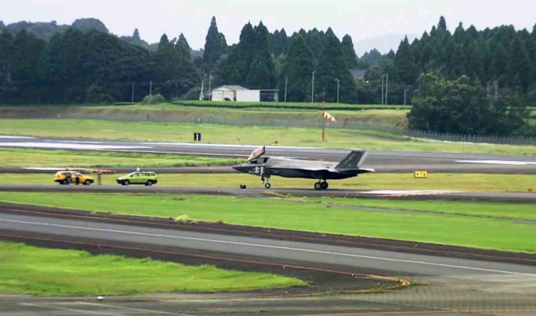 İngiltere’ye ait F-35B tipi savaş uçağı teknik arıza şüphesi nedeniyle
