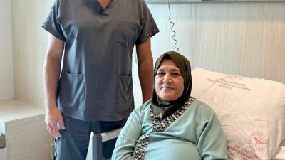 Mersin Şehir Hastanesinde Iraklı bir hasta ileri teknolojiyle gerçekleştirilen diz