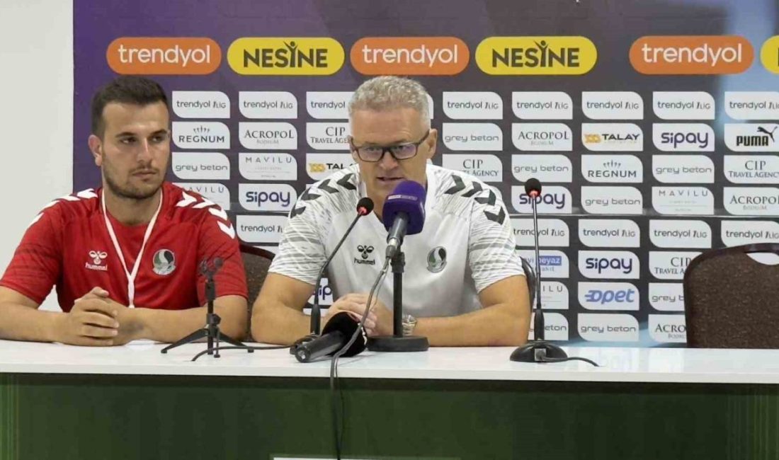 İrfan Buz: “Aksiyonlarda daha agresif olmalıydık” Sakaryaspor Teknik Direktörü İrfan Buz, Bodrum FK maçının ardından, “Aksiyonlarda