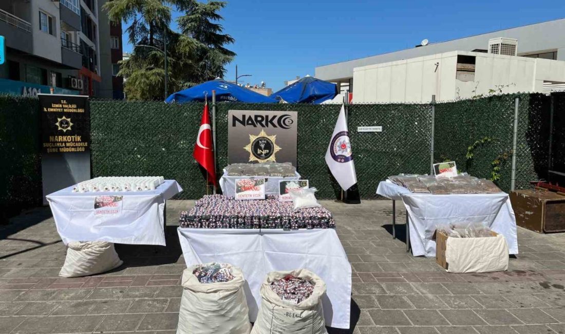 İzmir’de narkotik polisinden zehir tacirlerine büyük darbe İzmir’de narkotik polisleri tarafından zehir tacirlerine yönelik düzenlenen iki ayrı