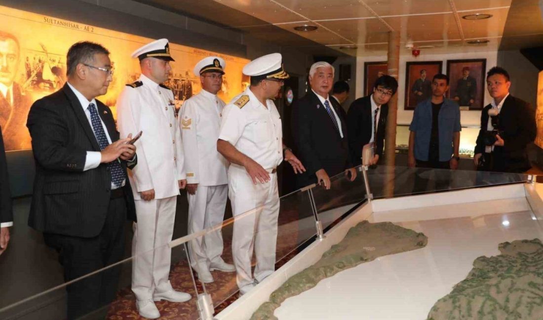 Japonya Savunma Bakanı Nakatani, İstanbul Tersanesi Komutanlığı’nı ziyaret etti Milli Savunma Bakanı Yaşar Güler’in davetlisi olarak Türkiye’ye gelen Japonya