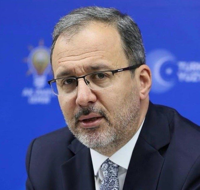 Önceki dönem Gençlik ve Spor Bakanı, AK Parti İzmir Milletvekili