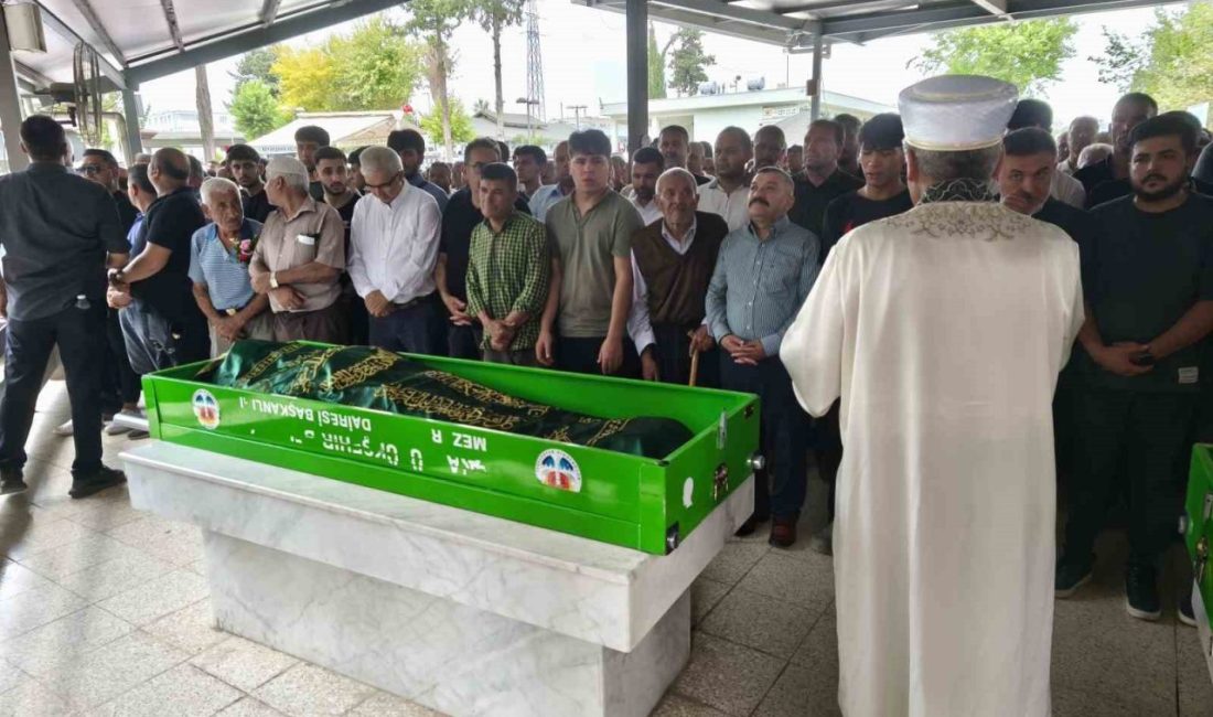 Kazada hayatını kaybeden AK Parti eski ilçe başkanı toprağa verildi Adana’nın Feke ilçesinde kullandığı traktörün devrilmesi sonucu hayatını kaybeden AK
