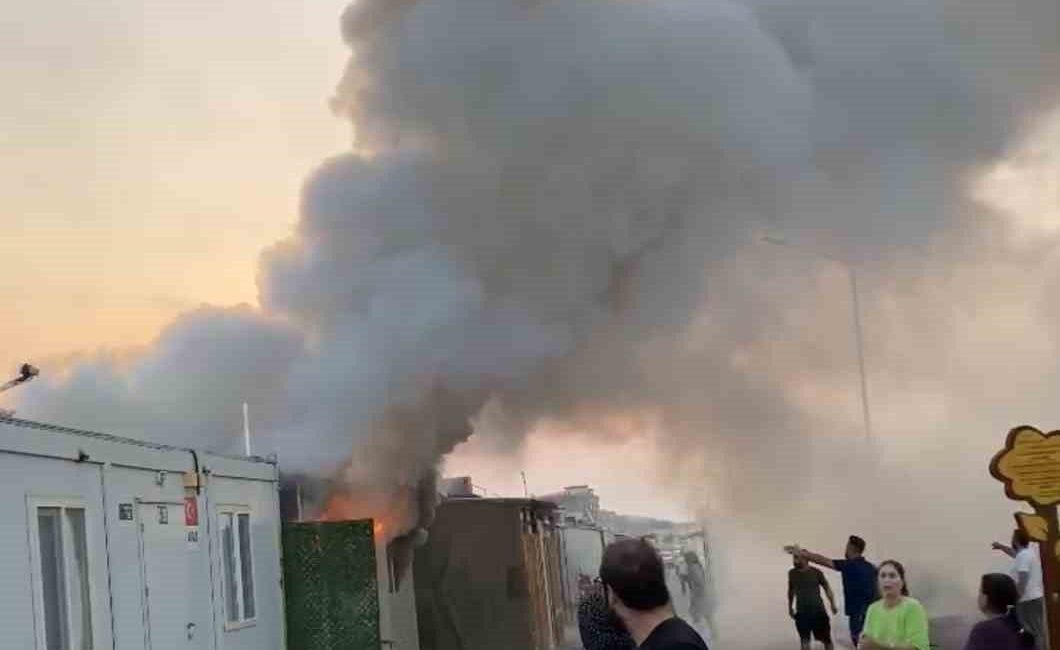 Konteyner kentte korkutan yangın Adıyaman’da bir konteyner kentte meydana gelen yangın korkuttu. Edinilen bilgilere