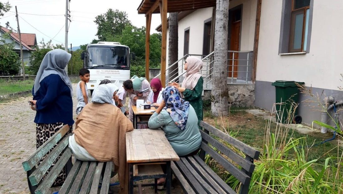 Köylerde erken teşhis taraması yapıldı DÜZCE(İHA) – Düzce Sağlık Müdürlüğü Halk Sağlığı Hizmetleri Başkanlığı ekipleri