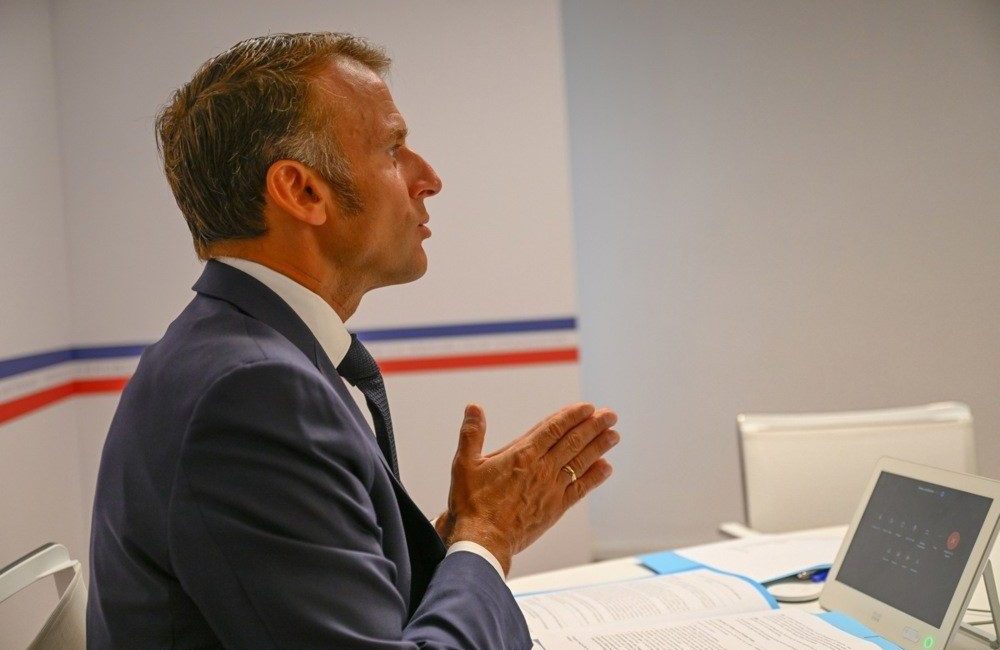 Fransa Cumhurbaşkanı Emmanuel Macron, Ukrayna Devlet Başkanı Zelenskiy ve diğer